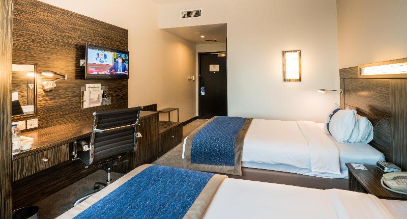 Номер Стандарт, Holiday Inn Express Dubai, Jumeirah, An Ihg