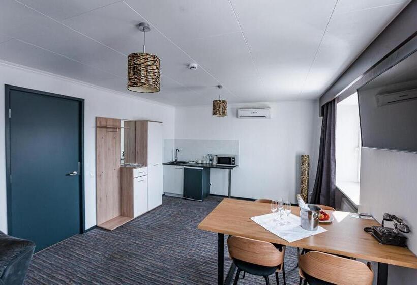 سوییت, Inger Hotell