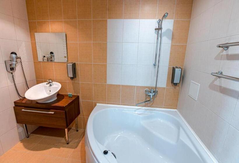 سوییت, Inger Hotell