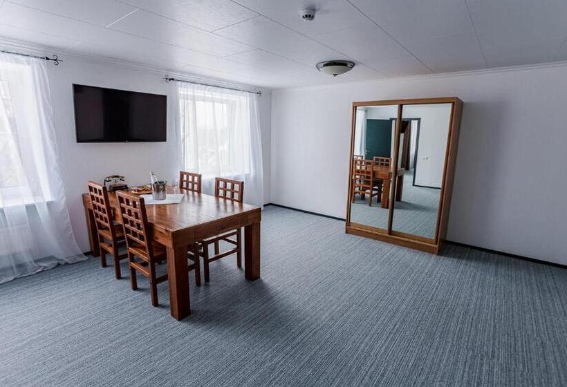 سوییت, Inger Hotell
