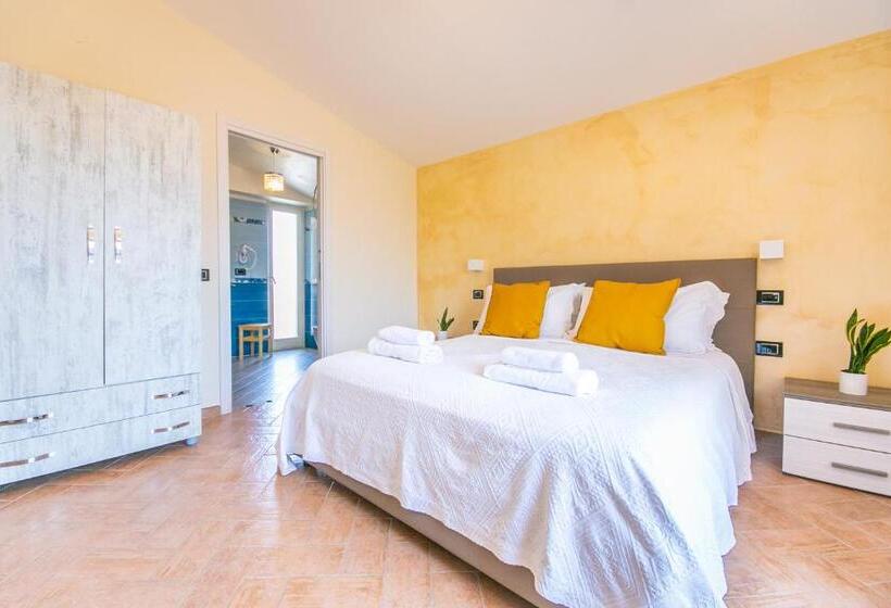 Quarto Deluxe com Sacada, Perla Beach Stabia B&b