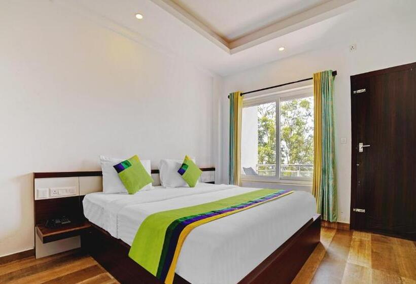 Quarto Deluxe, Treebo Wanderlust Residency With Mountain View