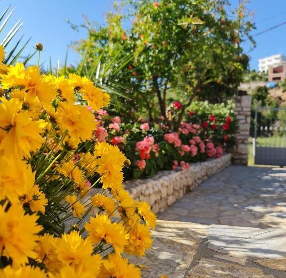 اتاق خانوادگی, Guesthouse Redilka