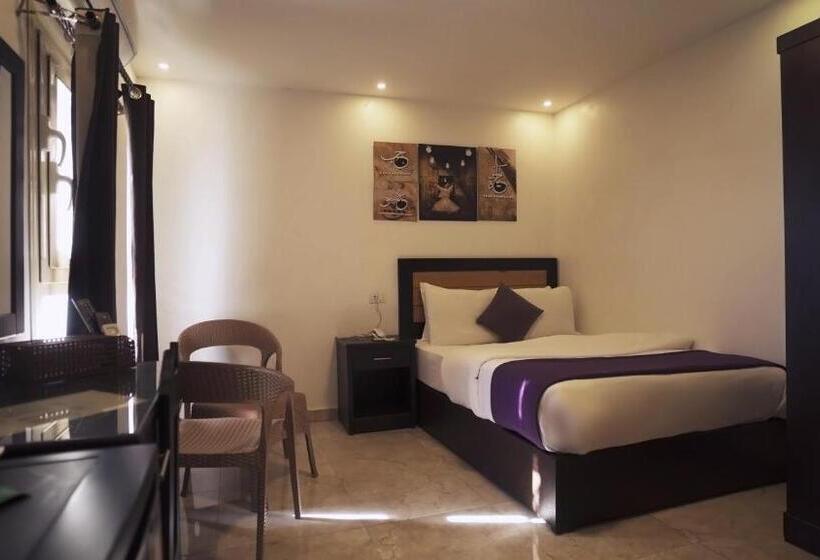 اتاق سوپریور با چشم‌انداز رودخانه, Nile View Inn