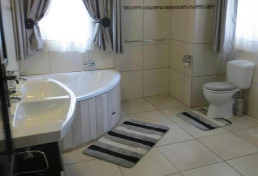חדר משפחתי, Silverton Travel Lodge