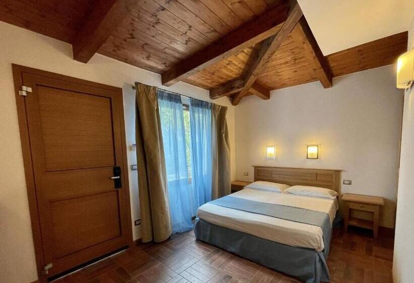 스탠다드 룸, Le Mandrelle Beach Resort