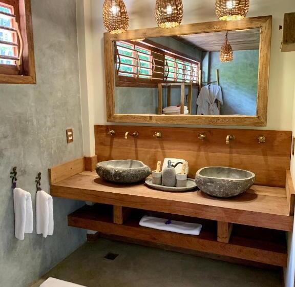 بانگلوی لوکس, Filha Da Lua Ecolodge