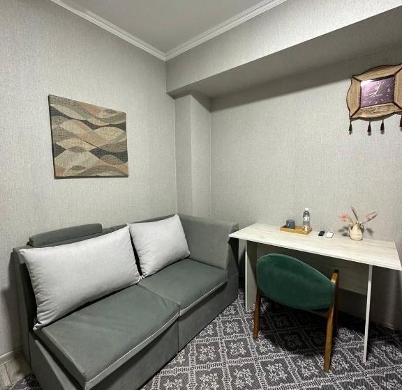 اتاق استاندارد یک نفره, Cube House Osh