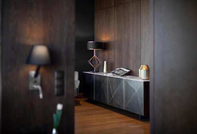 Президентский Люкс, Heron Live Hotel Marina & Spa