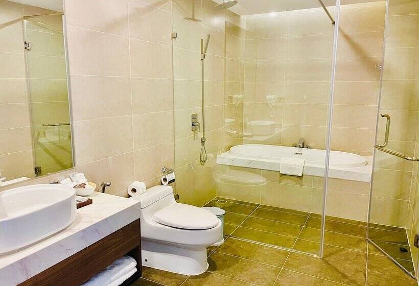 2 Bedrooms Penthouse Apartment with Pool, Sonaga Beach Resort & Villas Phu Quoc