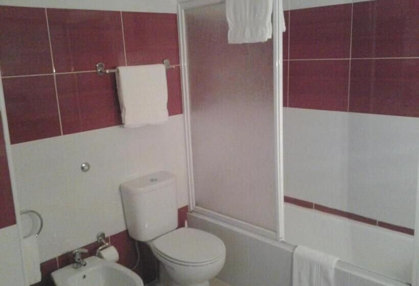 اتاق استاندارد سه نفره, Residencial Pinto