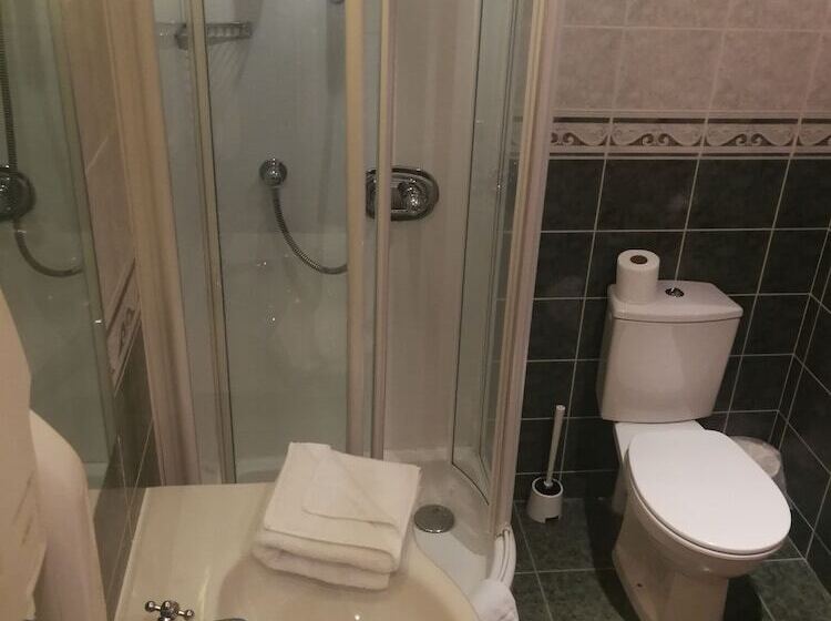Семейный Номер, The Windsor