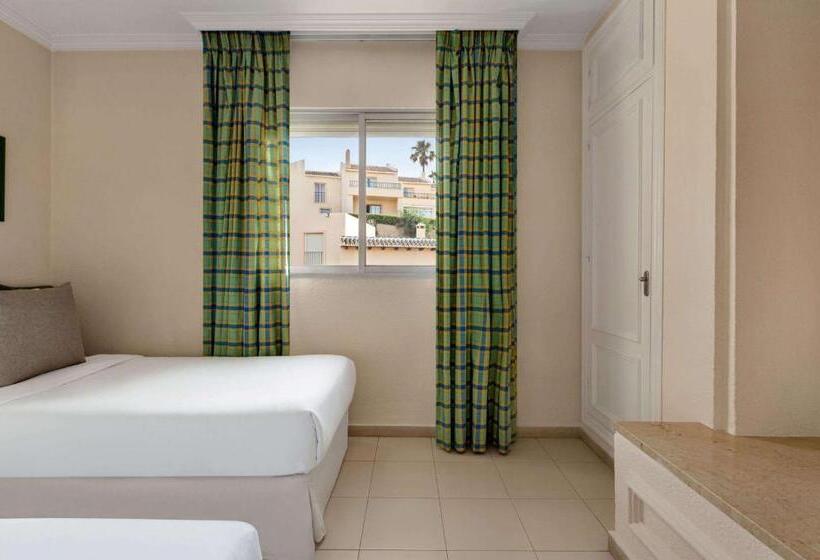 آپارتمان ممتاز دوخوابه رو به دریا, Ramada Hotel & Suites By Wyndham Costa Del Sol