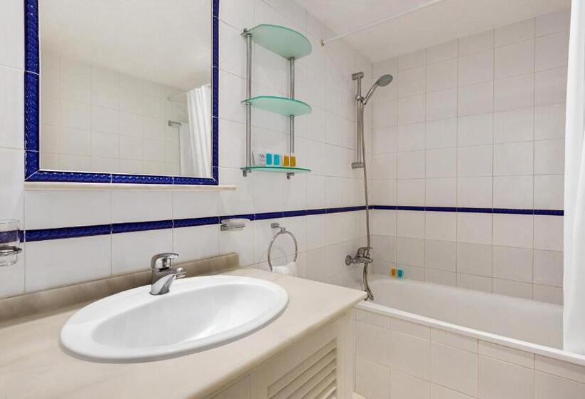 Полулюкс Классика, Ramada Hotel & Suites By Wyndham Costa Del Sol