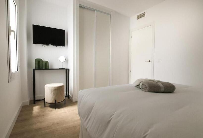 Люкс Классика, Ramada Hotel & Suites By Wyndham Costa Del Sol