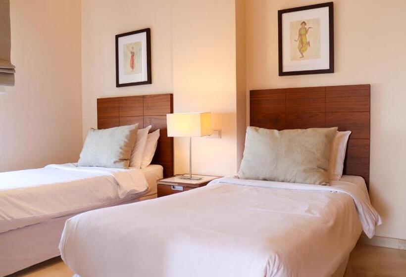 آپارتمان ممتاز دوخوابه رو به دریا, Ramada Hotel & Suites By Wyndham Costa Del Sol