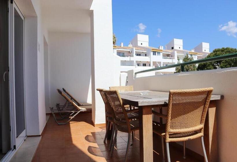 آپارتمان ممتاز سه‌خوابه رو به دریا, Ramada Hotel & Suites By Wyndham Costa Del Sol
