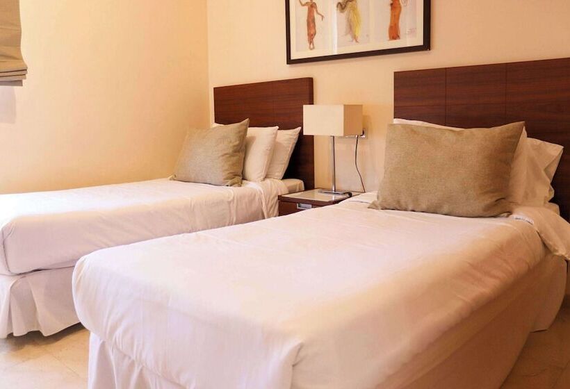Апартаменты Superior 3 Спальни, Ramada Hotel & Suites By Wyndham Costa Del Sol