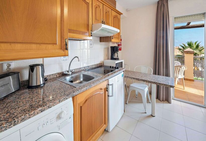 Люкс Классика, Ramada Hotel & Suites By Wyndham Costa Del Sol
