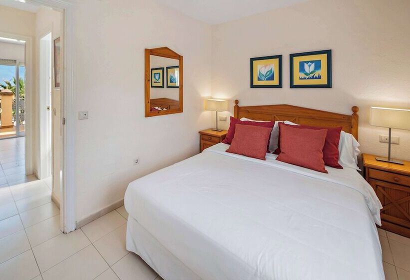 Люкс Классика, Ramada Hotel & Suites By Wyndham Costa Del Sol