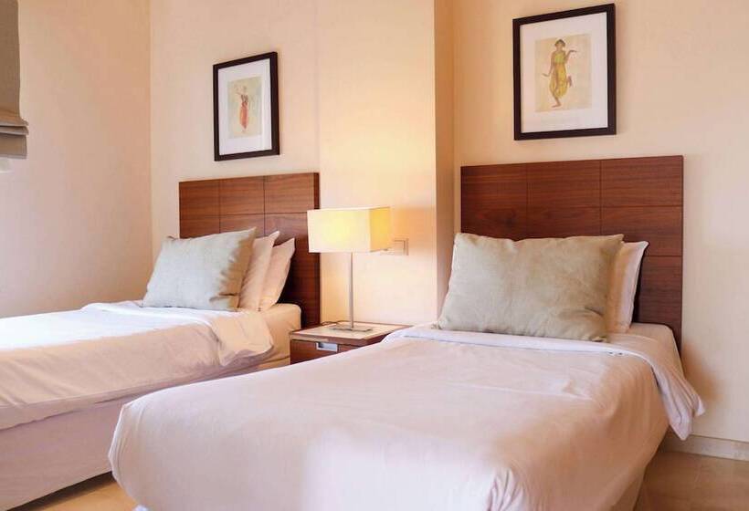 آپارتمان ممتاز دوخوابه رو به دریا, Ramada Hotel & Suites By Wyndham Costa Del Sol