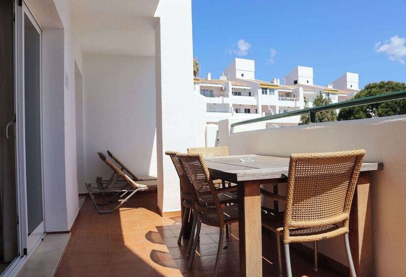 آپارتمان ممتاز سه‌خوابه رو به دریا, Ramada Hotel & Suites By Wyndham Costa Del Sol