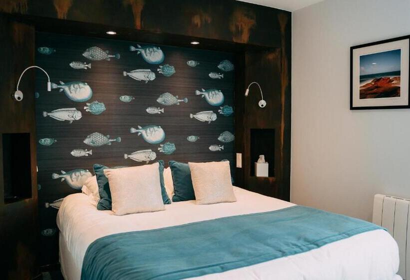 اتاق راحتی با چشم‌انداز دریا, Hôtel Les Agapanthes