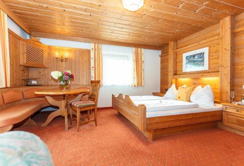 Студия Стандарт, Landhaus Rohregger