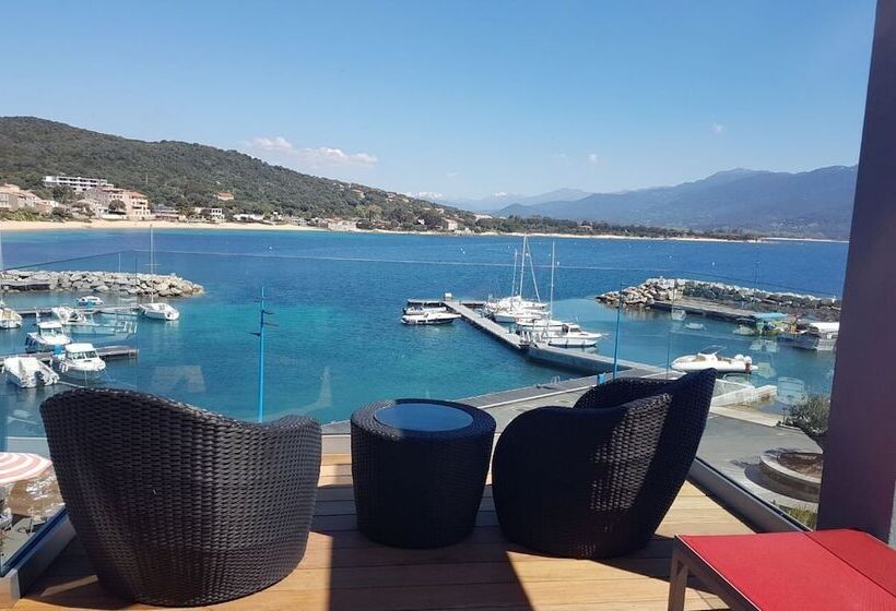 سوییت با چشم‌انداز دریا, Le Golfe