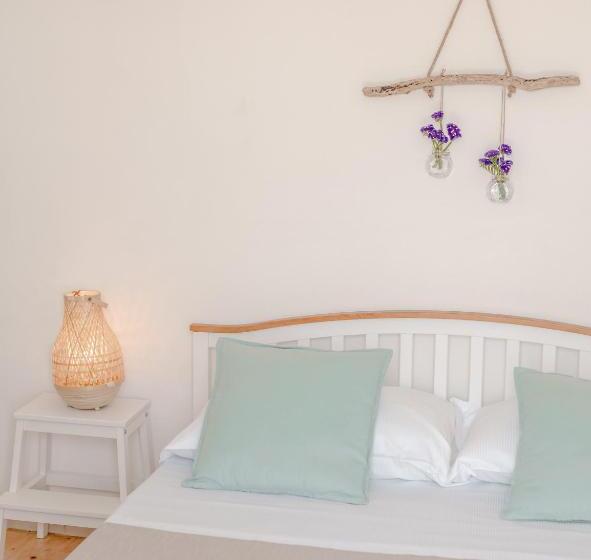 スタンダードルーム, Cala Cala Rooms,restaurant & Farm Experience