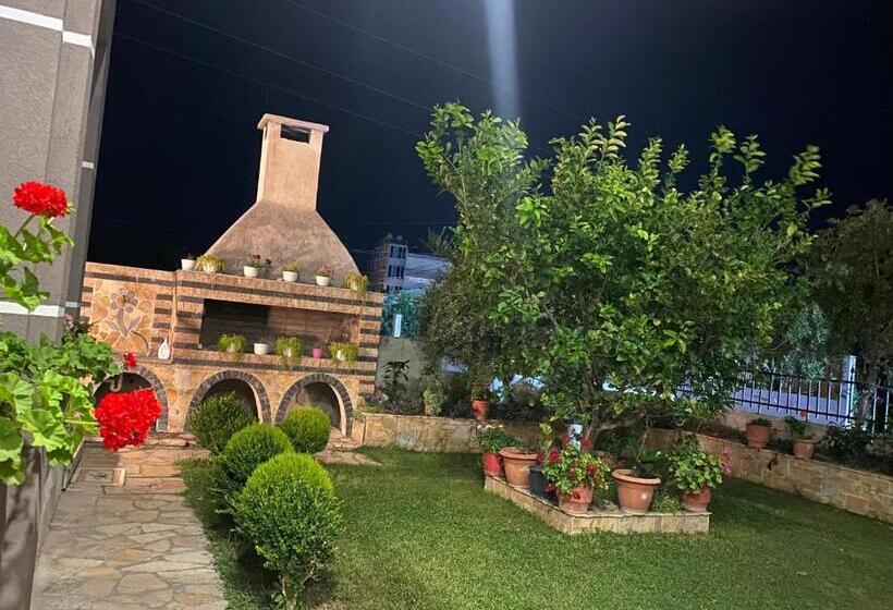 آپارتمان 2 خوابه, Maison Apartments