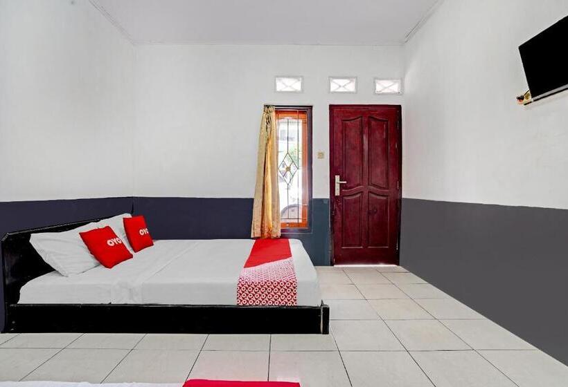 Семейный Номер Deluxe, Oyo 90405 Penginapan Sasti Kuningan