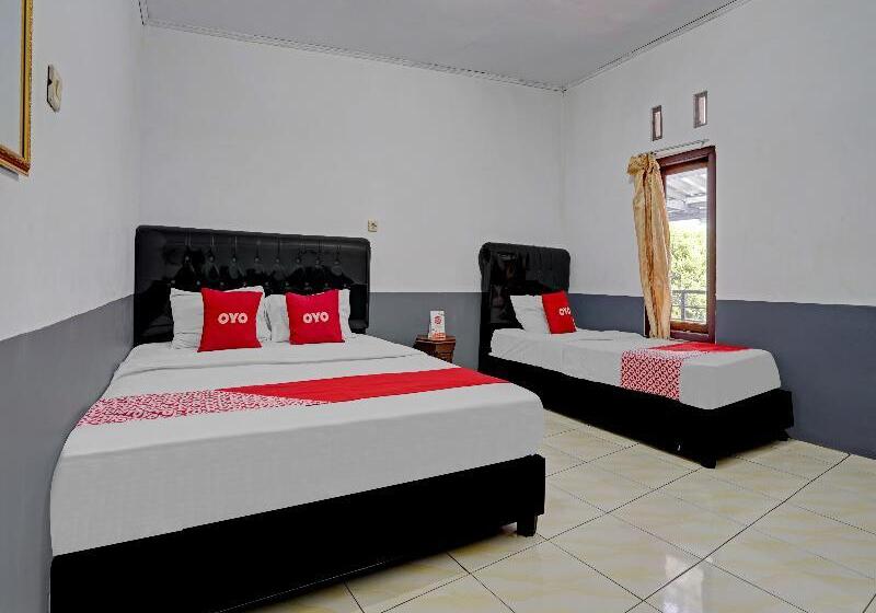 家庭间, Oyo 90405 Penginapan Sasti Kuningan