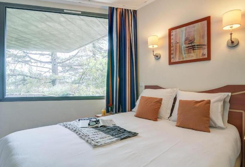 Номер Стандарт Трехместный, Sowell Hotels Ardèche