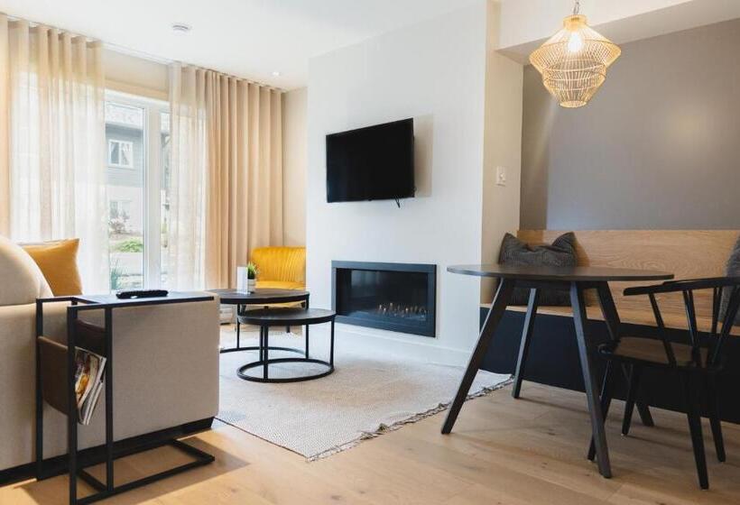 Suite with Terrace, Suites Du Lac Moore