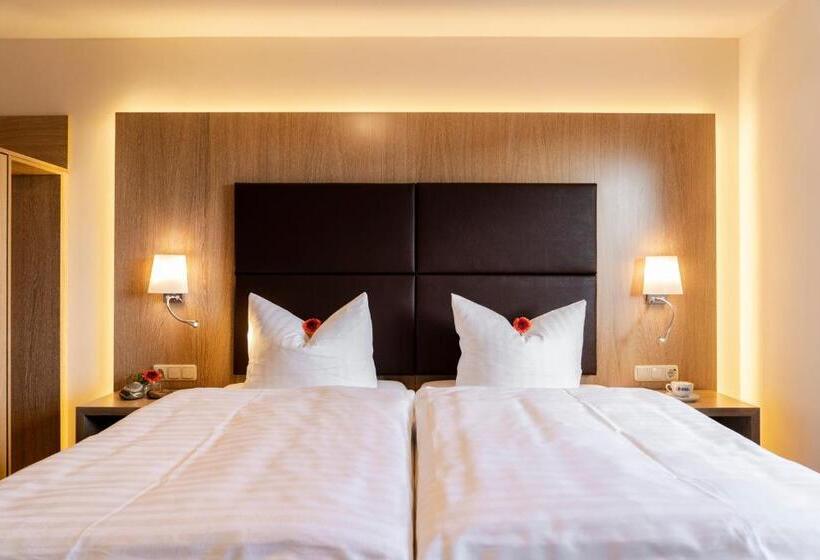 Апартаменты 1 Спальня, & Apartments Böhm