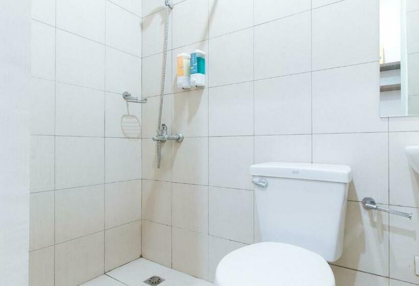 اتاق استاندارد یک نفره, Sans Hotel Laperal Manila