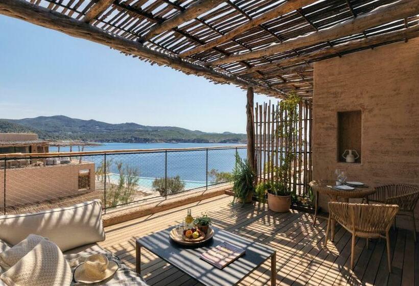 Полулюкс, Six Senses Ibiza