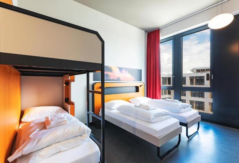 Quarto Quádruplo Estandar, Meininger Hotel Genève Centre Charmilles