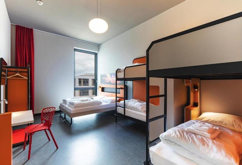 Семейный Номер, Meininger Hotel Genève Centre Charmilles