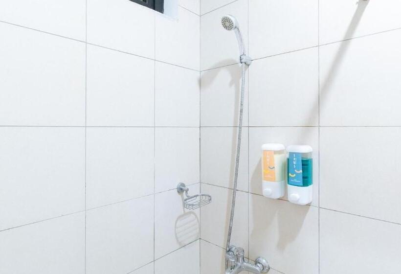 اتاق استاندارد, Sans Hotel Laperal Manila