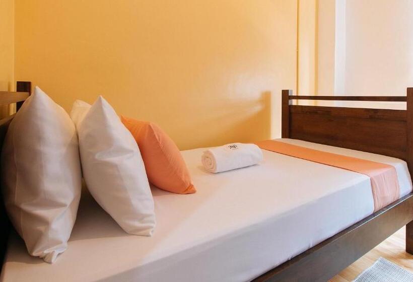 اتاق استاندارد یک نفره, Sans Hotel Laperal Manila