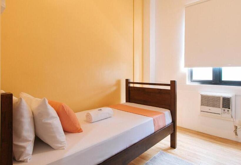 اتاق استاندارد یک نفره, Sans Hotel Laperal Manila