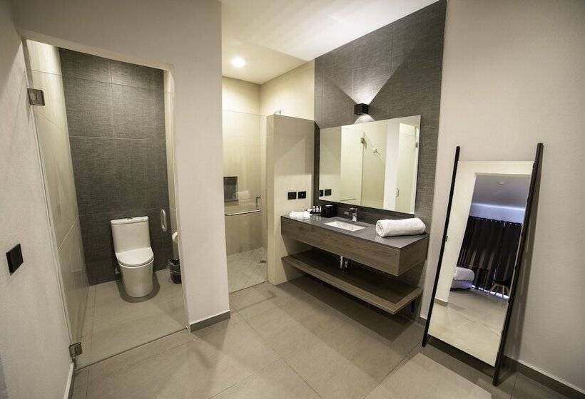 Люкс Superior, Th Hotel & Vivienda
