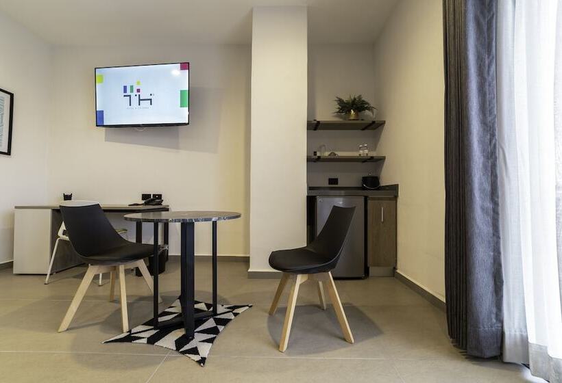 Люкс Superior, Th Hotel & Vivienda