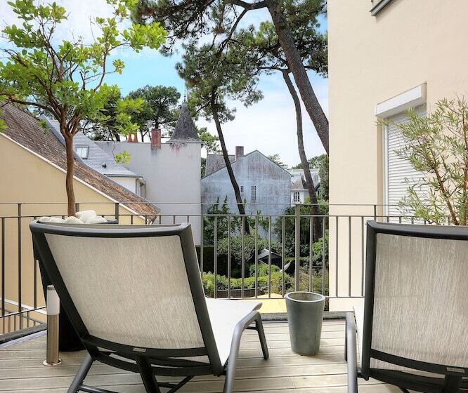 Superior Interior Room, Best Western Hôtel Brittany La Baule Centre & Plages