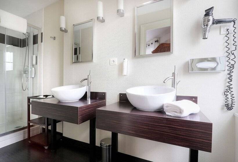 اتاق سوپریور با چشم‌انداز دریا, Best Western Hôtel Brittany La Baule Centre & Plages