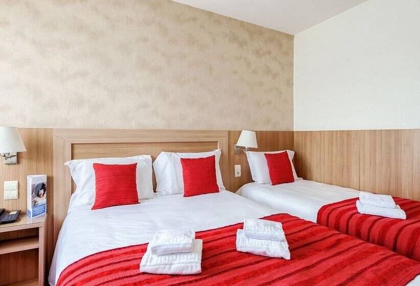 스탠다드 트리플 룸, Brit Hotel Castres