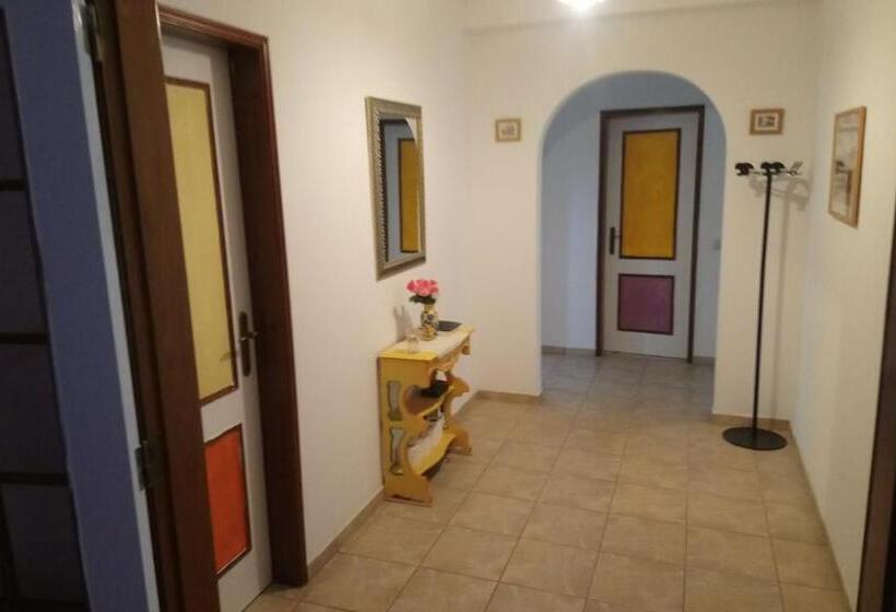 Апартаменты 2 спальни Вид на Бассейн, Residence 1000 Roses