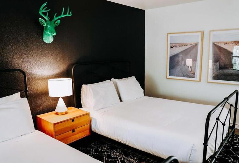 수피리어 룸, Wimberley Inn & Bar